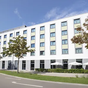*** Hotel Express By Ihg Germania