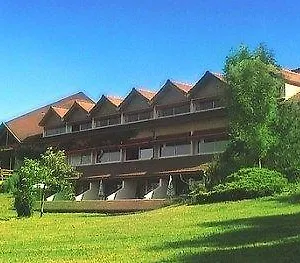 https://le-clos-roussillon-pres-de-sarlat.hotels-rhonealpes.com