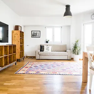 Diana's Flat 11 - Old Town Apartment